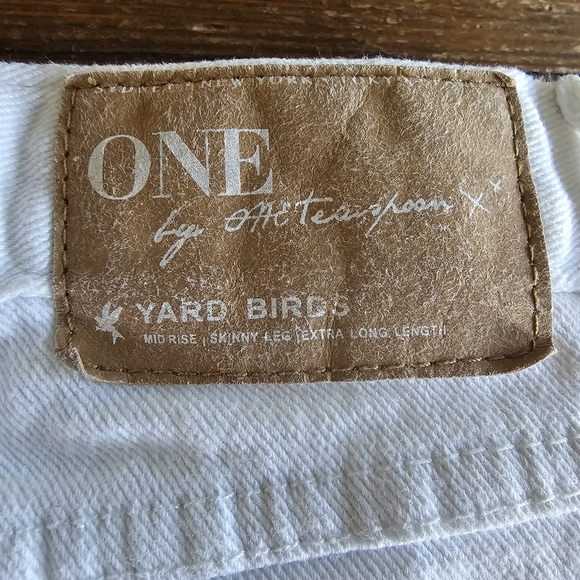 One Teaspoon Distressed Yard Birds Skinny Jeans Sz 26 NWOT - Picture 11 of 16